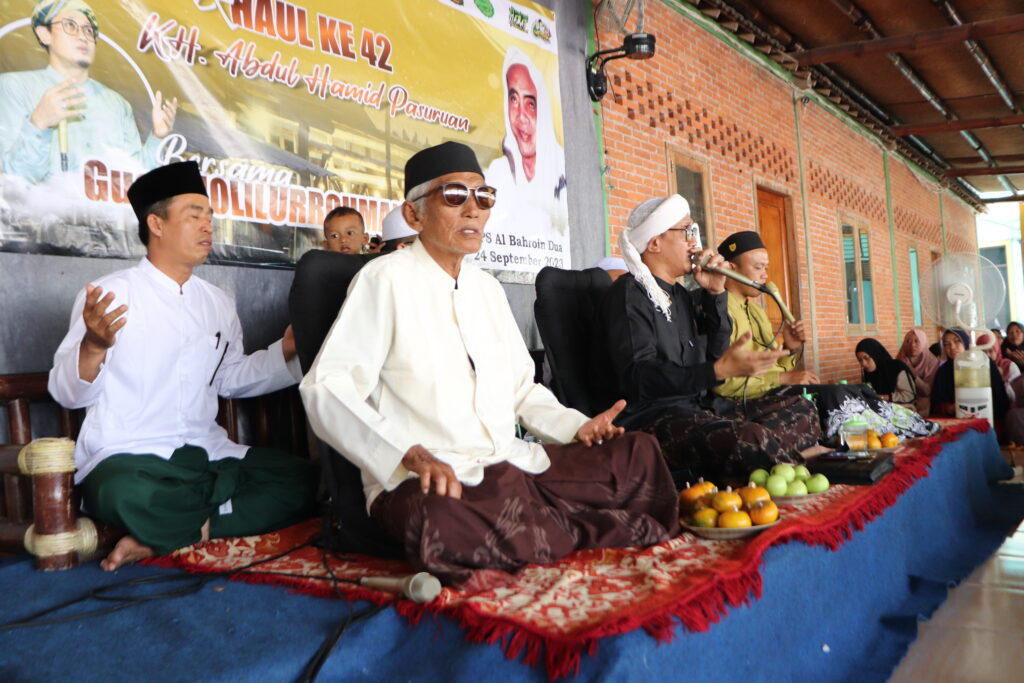 Kerinduan yang terluapkan kepada engkau bapak dan ibu Kerinduan yang terluapkan kepada engkau bapak dan ibu